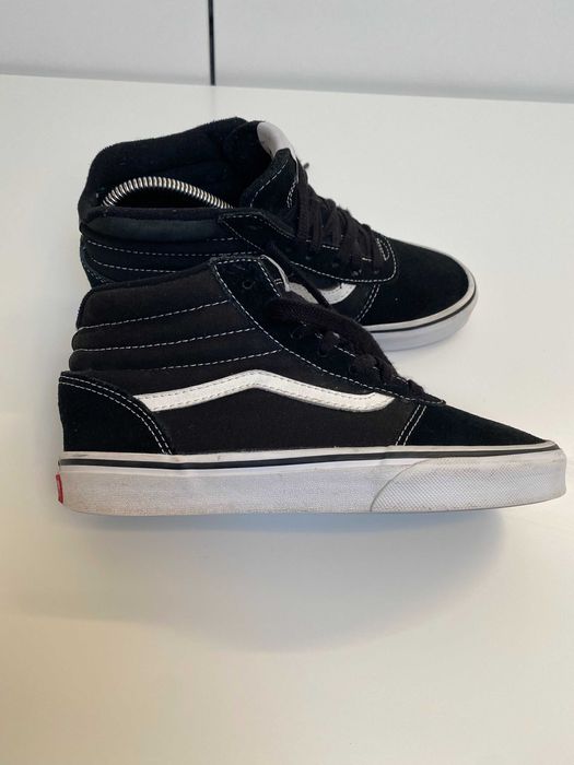 Vans Black/White T36