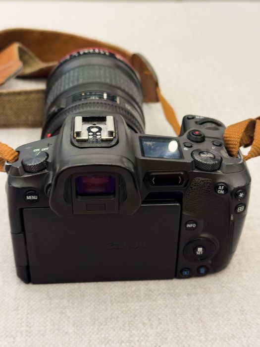 Фотоапарат Canon EOS R Body
