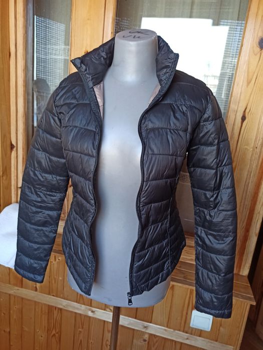 Чорна   курточка