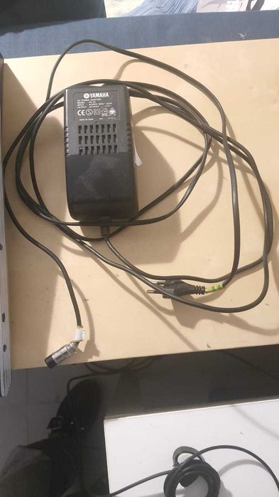 Mesa de mistura Yamaha MG16-6FX + cabo de alimentação +mala transporte