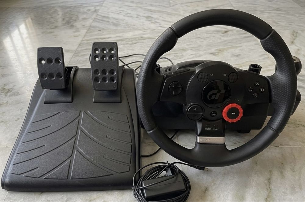 Logitech Driving Force GT (DFGT) — кермо 900° для PC/PS3