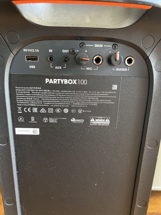 Aluguer colunas JBL PartyBox 100 + microfones !!