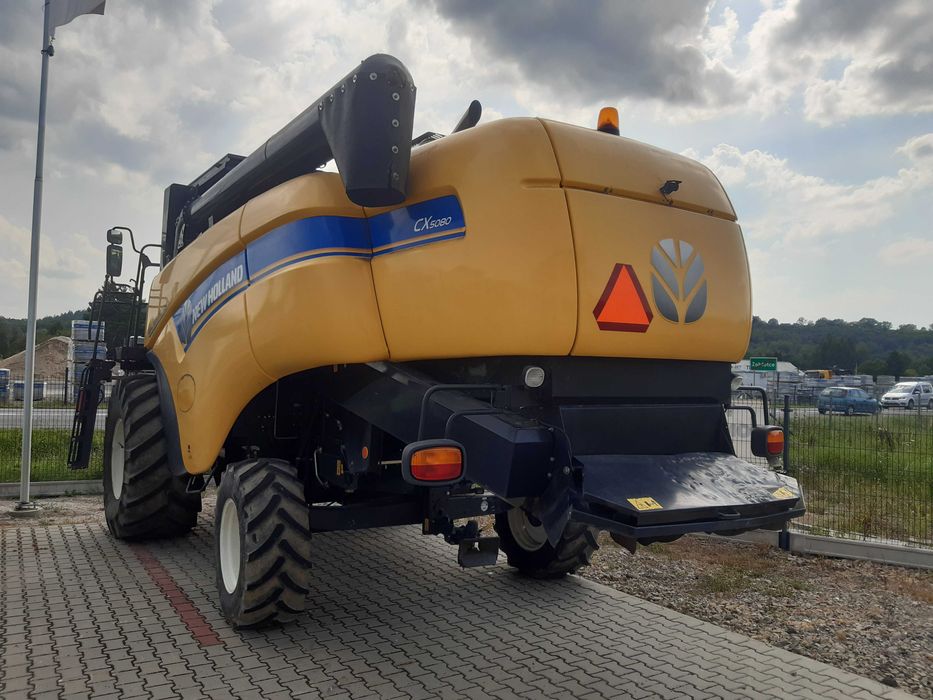 Kombajn New Holland CX5080 Elevation