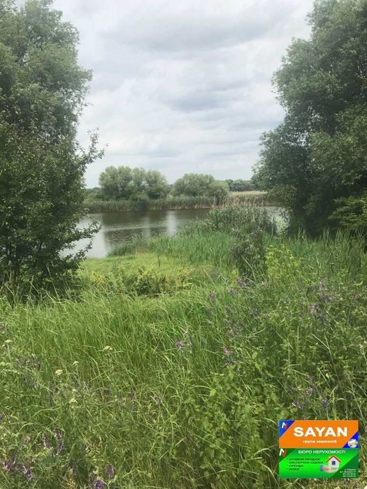 Продається земельна ділянка під забудову будинка