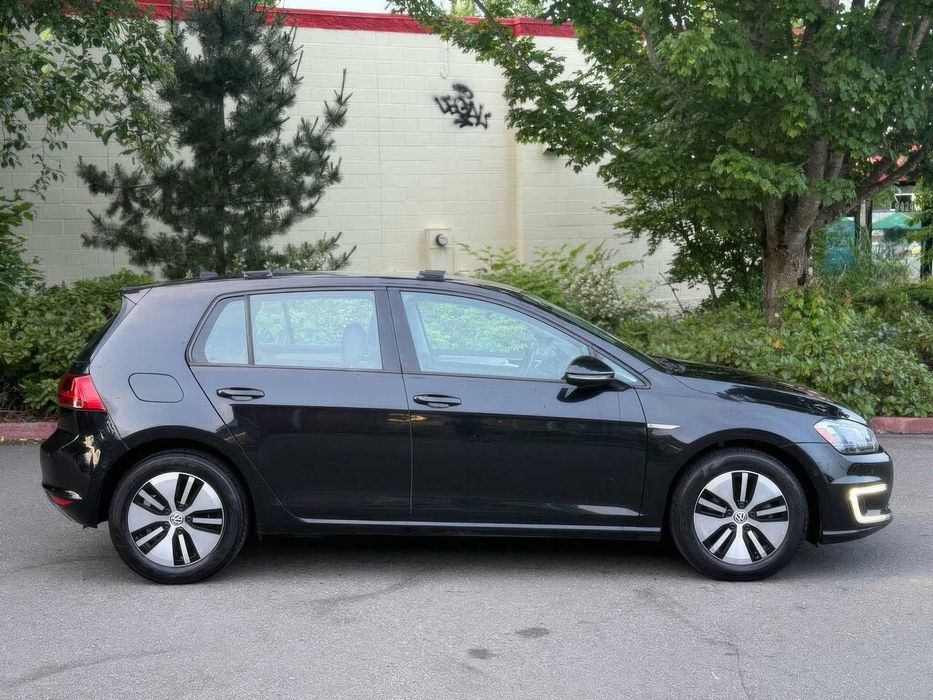 Volkswagen e-Golf SEL Premium      2016