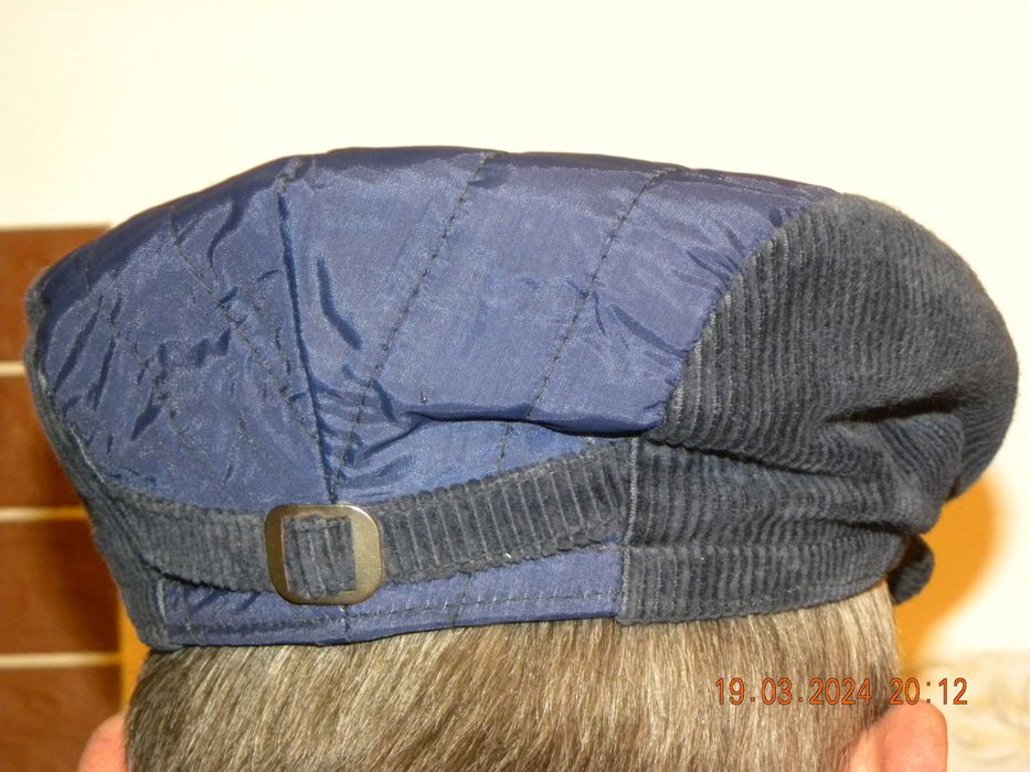 Kaszkiet męski; obwód: 55 cm.