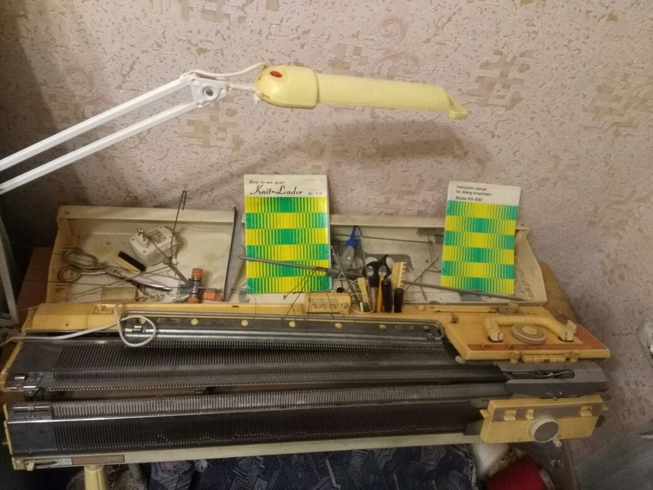 Вязальная машина KR-830