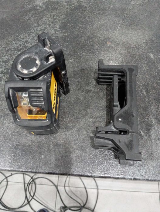 Laser  Krzyżowy DeWalt 088+ detektor laserowy