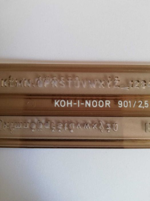 Szablon literowo-cyfrowy koh-i-noor linijka 14 cm