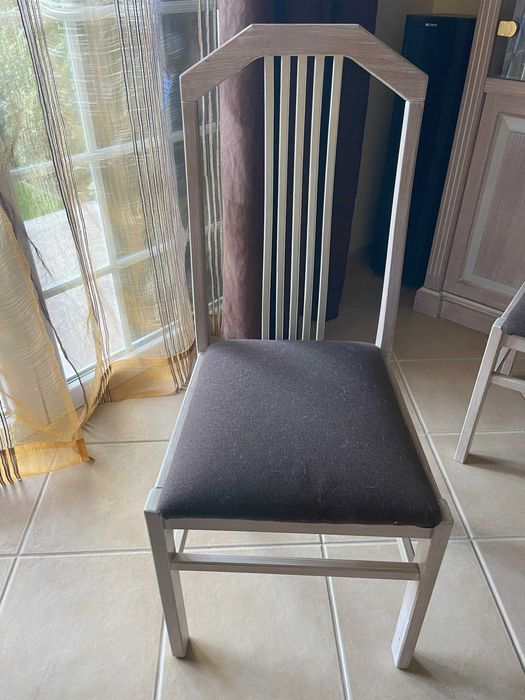 Mesa de Jantar com 4 cadeiras em faia patinada