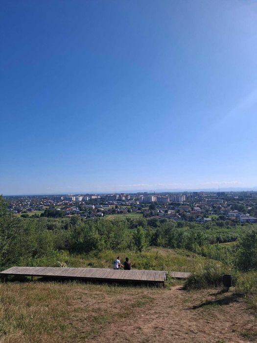 Продаю ділянку біля Івано-Франківська. 150соток.Під будівництво.
