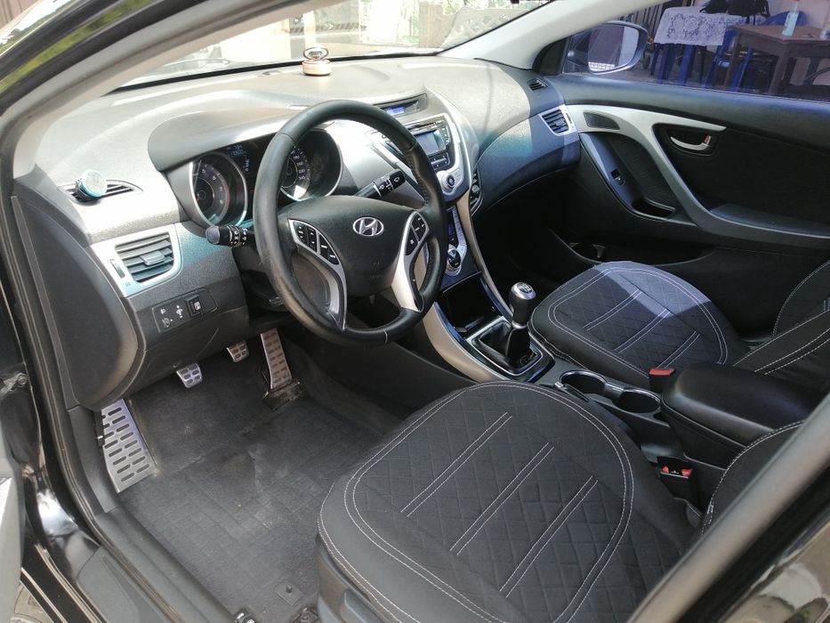 Hundai Elantra 2012