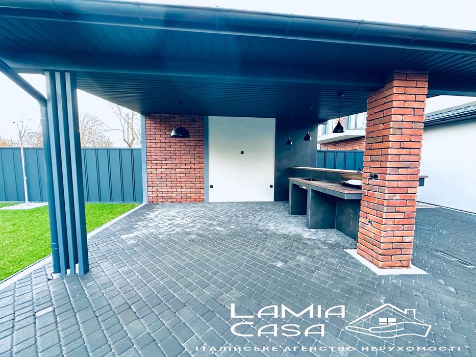 Продаж котеджу з басейном . Ближня роша