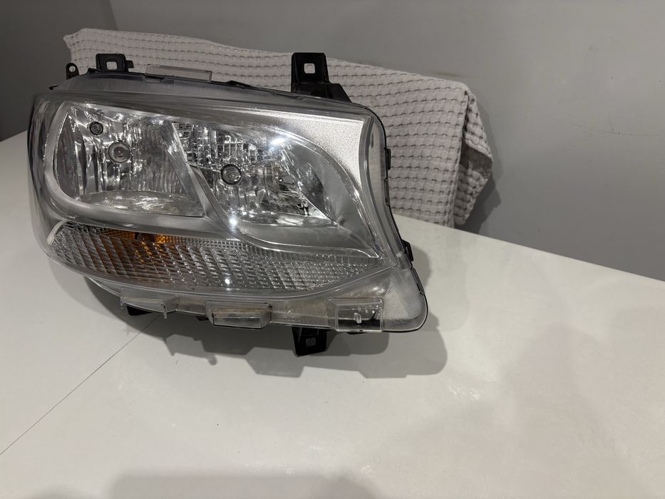 Lampa przod mercedes sprinter