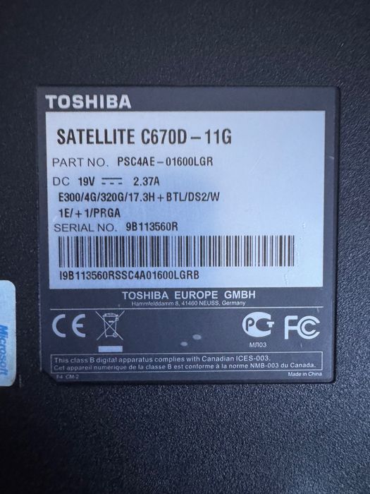 Laptop Toshiba Satellite C670D-11G