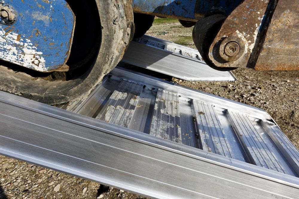 NAJAZDY ALUMINIOWE - Rampy na zamówienie od 1-5m, do nawet 44 ton