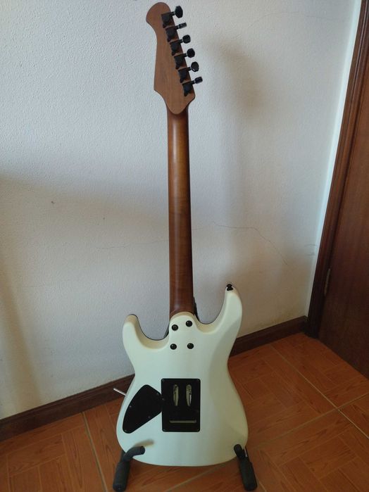 Guitarra elétrica - Harley Benton Fusion-III HSS Roasted SW