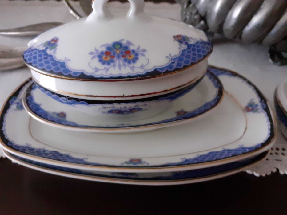 Serviço de jantar centenário de porcelana Coimbra (original 1920)