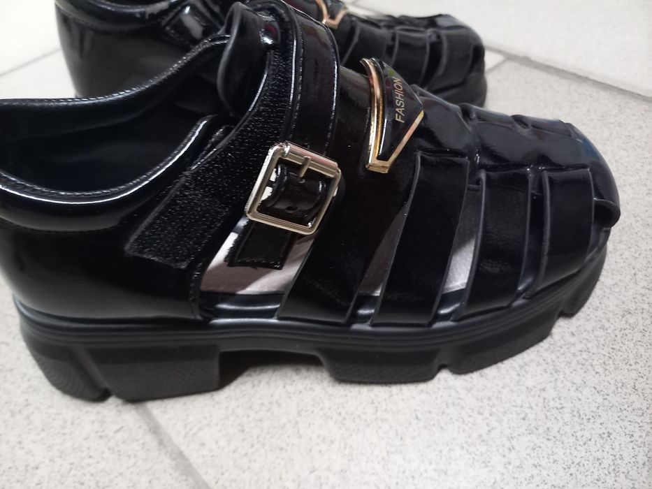 Босоніжки для дівчинки 34р