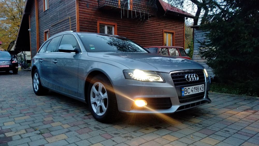 Audi a4 b8 2010.