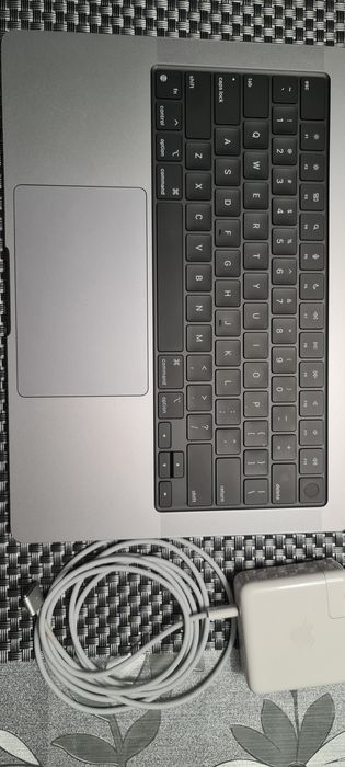 Apple MacBook M1 Pro