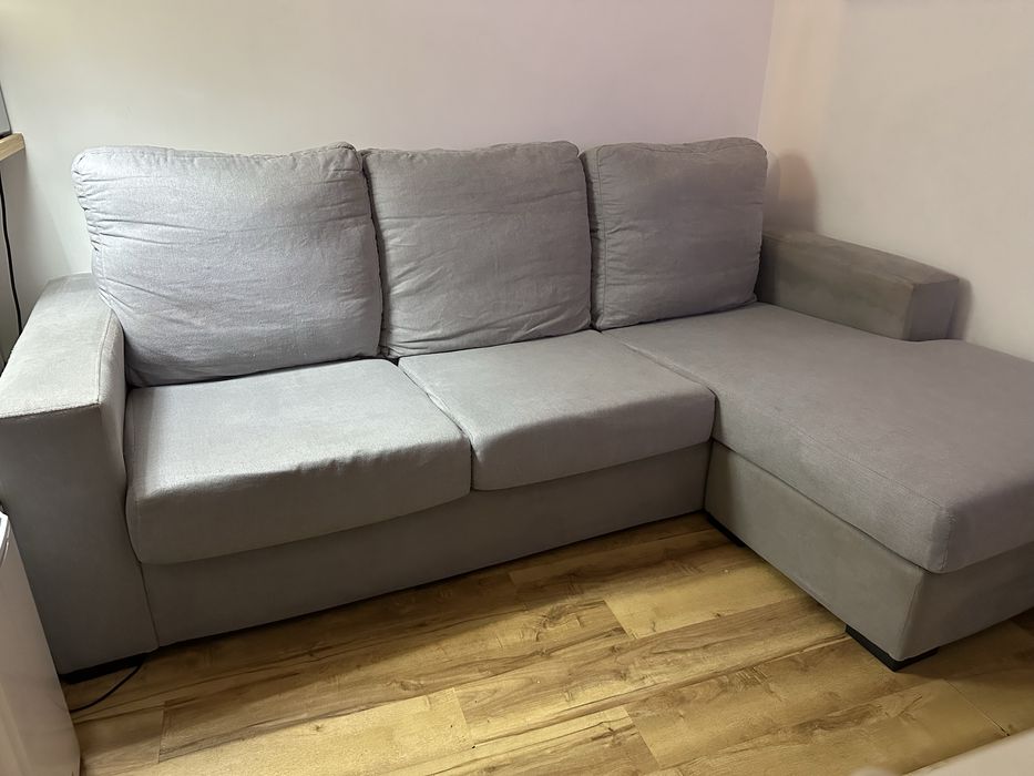 Sofá com chaise longue