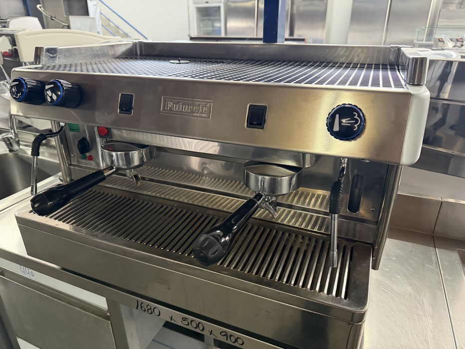 Máquina café industrial futurete  com garantia,fazemos instalação.