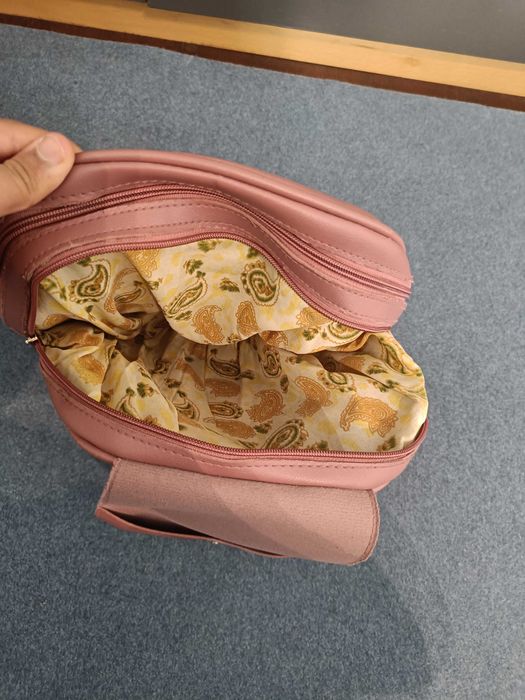 Mochila Feminina Pequena Rosa – Estilo e Sofisticação!