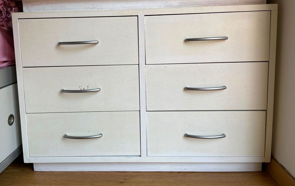Cómoda com 6 gavetas