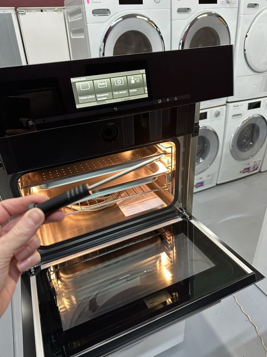 Духовка-Пароварка Miele DGC 6805