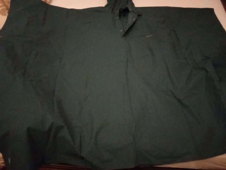 Capa para a chuva muito grande