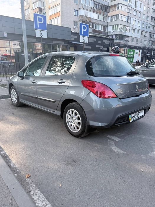 Продам офіційний Peugeot 308
