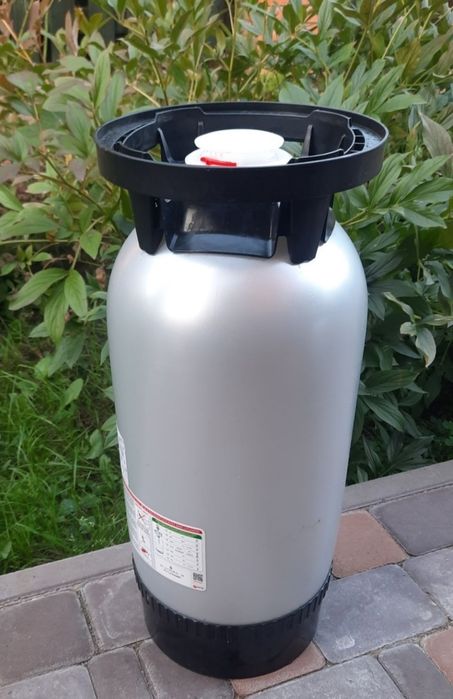 Продам пластикові кеги 20л