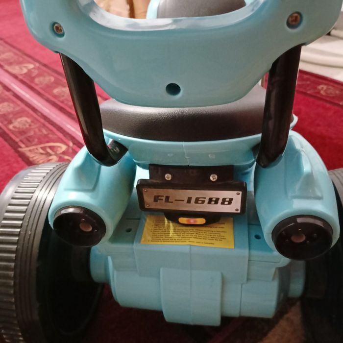 Motorek na akumulator