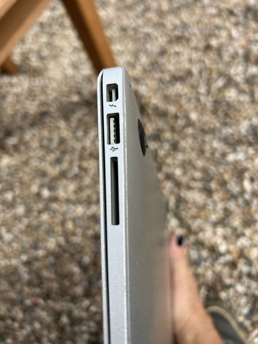 Apple- Computador Portátil