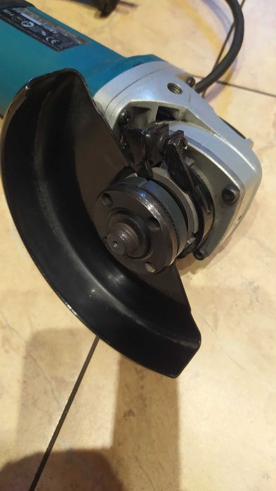 Szlifierka kątowa sieciowa Makita 1100W 9565HR
