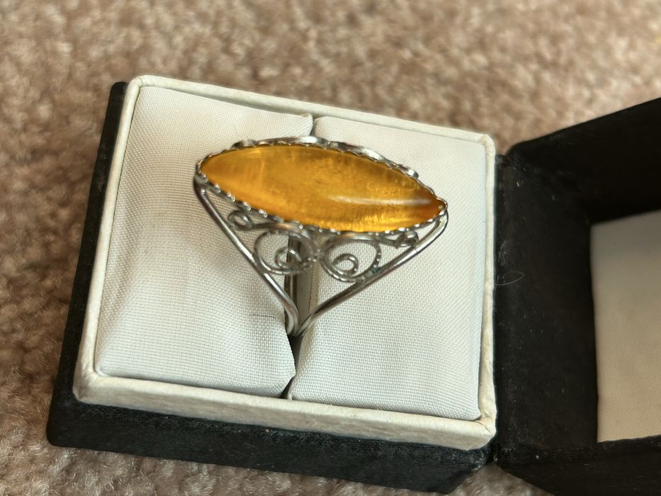 Pierścionek biżuteria