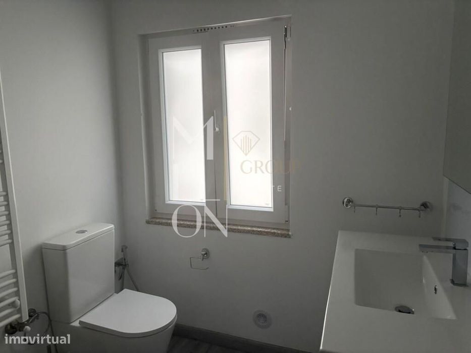 Apartamento T1 totalmente reconstruído no centro histórico da vila do