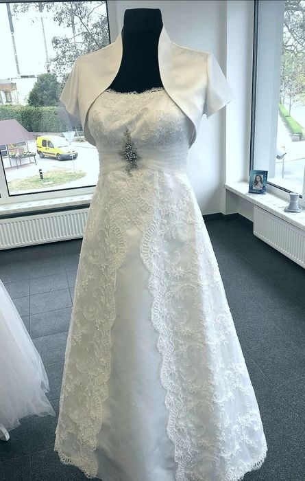 Suknia ŚLUBNA koronkowa rozm. 36