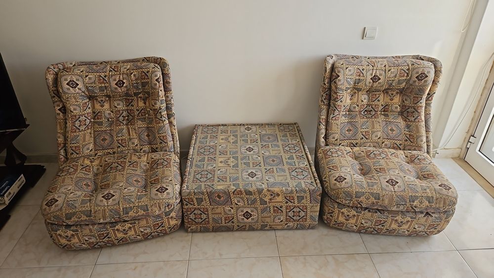 Conjunto sofás + mesa