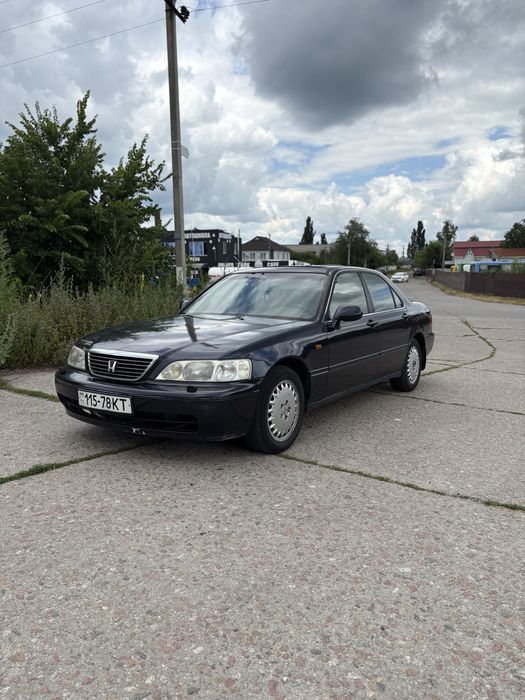Honda Legend.