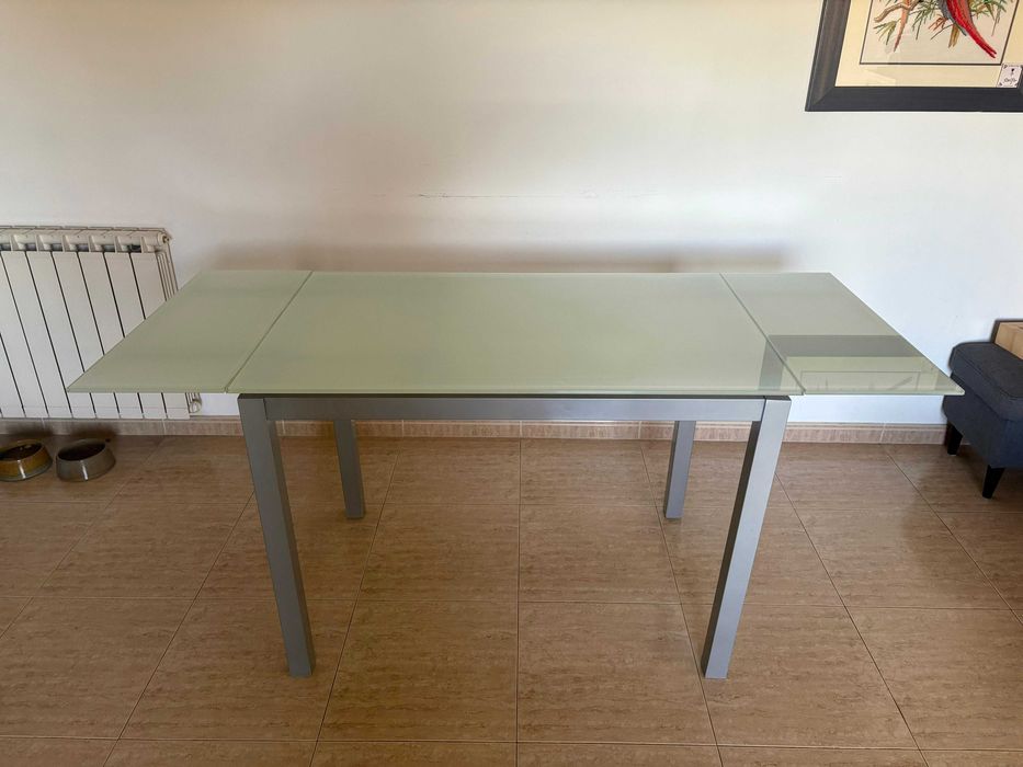 Mesa de Vidro Extensível – Ótimo Estado
