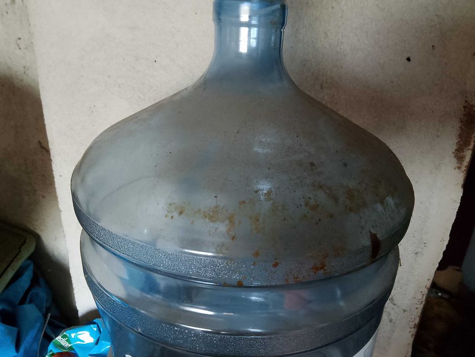 Pusta butla Woda Eden 18,9l na wino piwo zaprawy z rączką