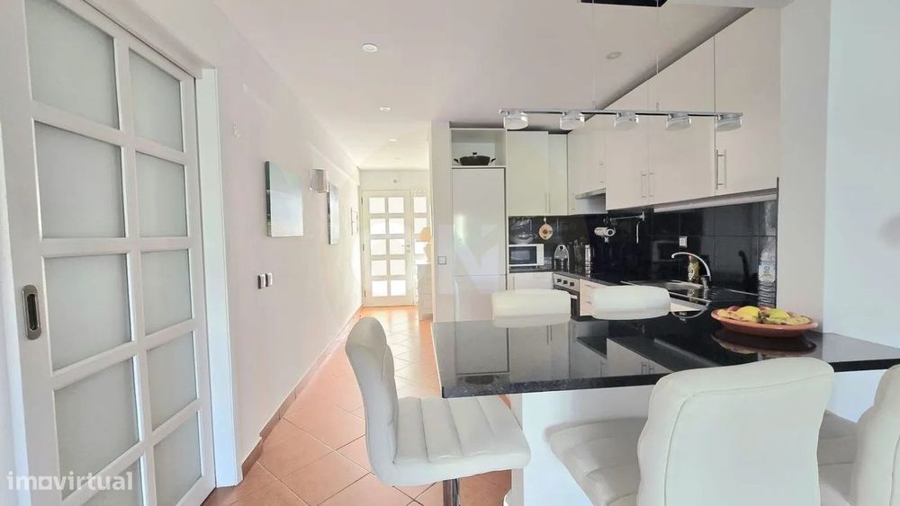 Apartamento T2 No Centro De Olhos De Água