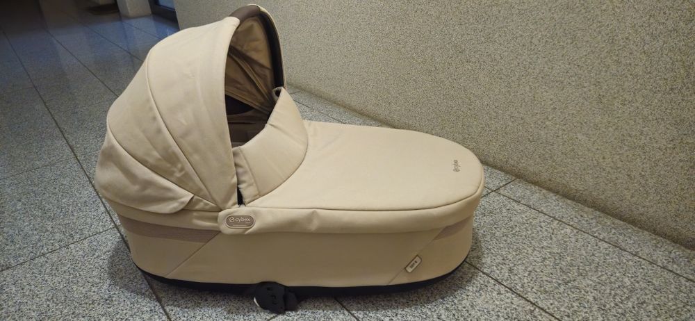 Sprzedam beżową gondolę cybex balios s lux 2025