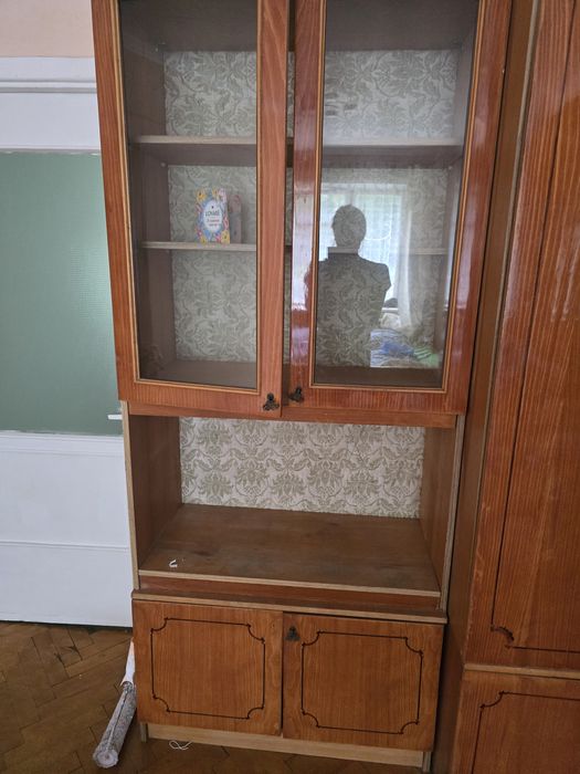 Сервант 2 частини