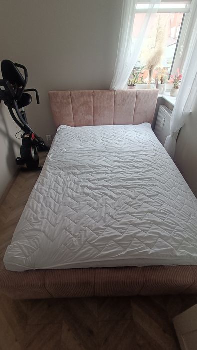 Łóżko tapicerowane 160 Mindy (sztruks róż) ze stelażem i pojemnikiem