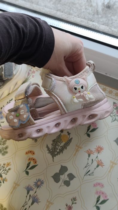 Сандалі босоніжки на хлопчика і дівчинку