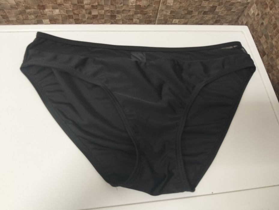 Продам купальник 50-52 р