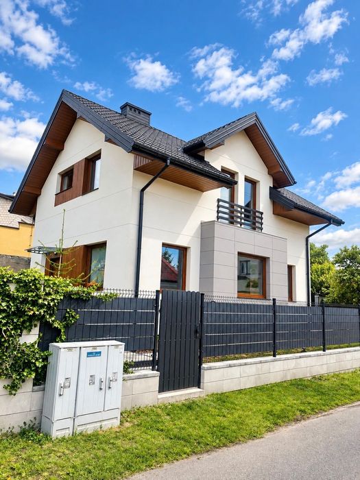 Nowy dom wolnostojący w atrakcyjnej lokalizacji !!!